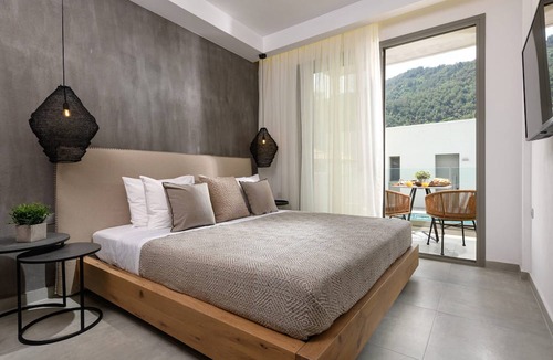Chrisi Akti House | Soho Exclusive Suites