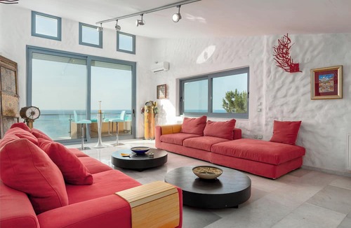 Gialiskari Villa | Icarus Luxury Beachfront Villa