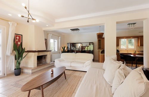 Corfu Town Villa | Country Villa Verde