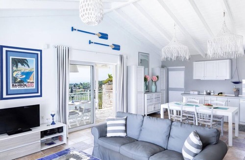 Vlachopoulatika Villa | Juniper House - Charming 3 bed Villa With sea View