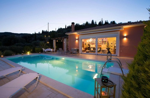 Lazarata Villa | 2 bed single storey villa with pool.