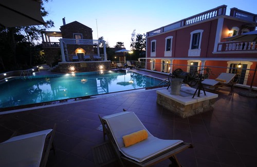Pyrgos Psilonerou Hotel | Metohi Georgila