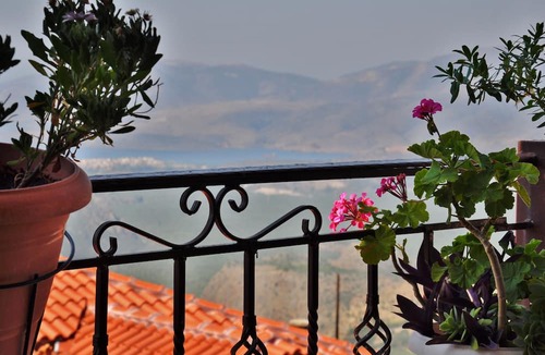Delfoi Hotel | Iniohos Hotel Restaurant