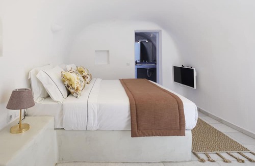 Vourvoulos Villa | El Verano Hideaway Villa