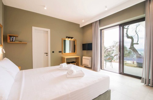 Nisaki Villa | Villa Ble by White Dream Villas