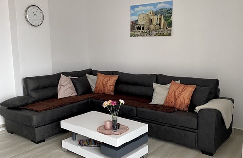 Shengjin Apartment | New modern furnished vacation apartment