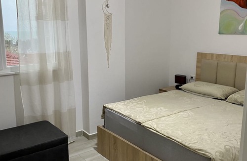 Shengjin Apartment | New modern furnished vacation apartment