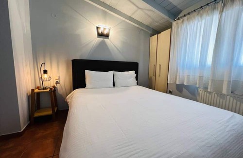 Ioannina Apartment | View Lake Attic in Ioannina