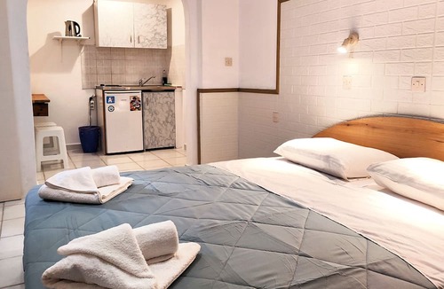 Ag. Georgios Hostel | Eleni Apartments Sant George Beach