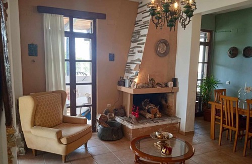 Nea Anchialos House | Alonaki Seafront Cottage