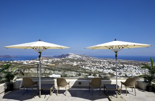 Pyrgos Hotel | Mayu Suites