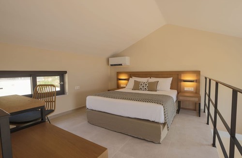 Steni Dirfyos Hotel | Elivia Boutique Suites