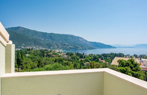 Kato Korakiana Villa | Oneirodromio by White Dream Villas