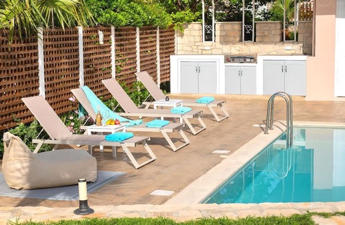 Kavros House | Allas Villa Heated Pool