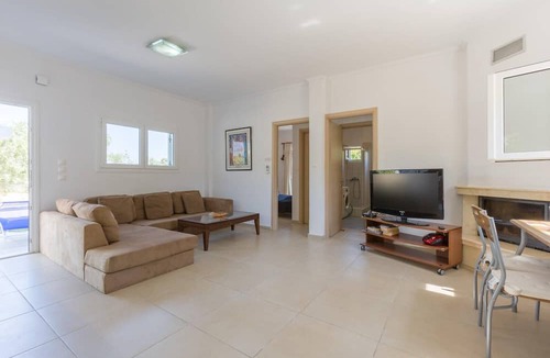 Longos Villa | Villa Mia Private Pool Walk to Beach A C Wifi Car Not Required Eco-friendly - 2598