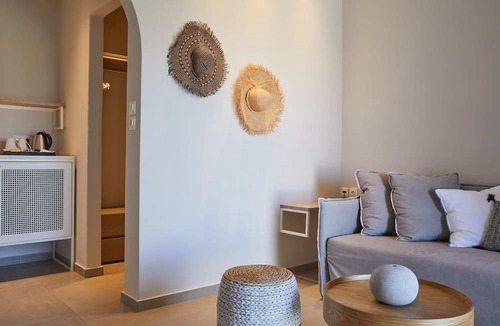 Tholaria Hotel | Vigla Hotel