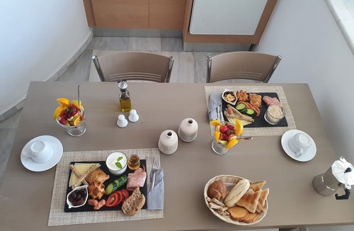 Daratsos House | Elizabeth Suites