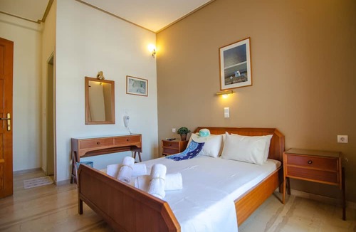 Ios Town House | Almira Inn
