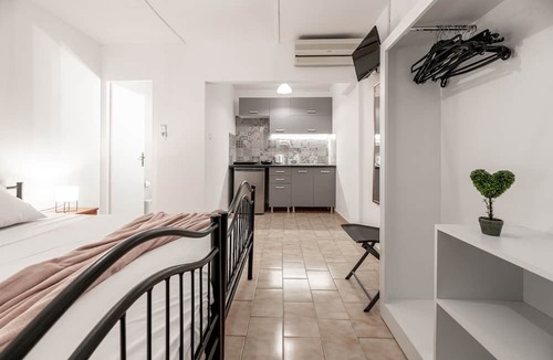 Agios Sostis Hotel | Zante Riva Studios