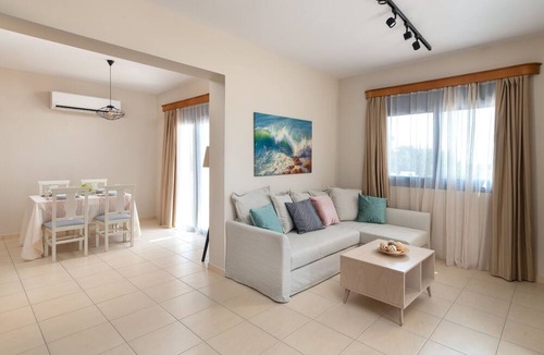 Gennadi House | RITA MARE