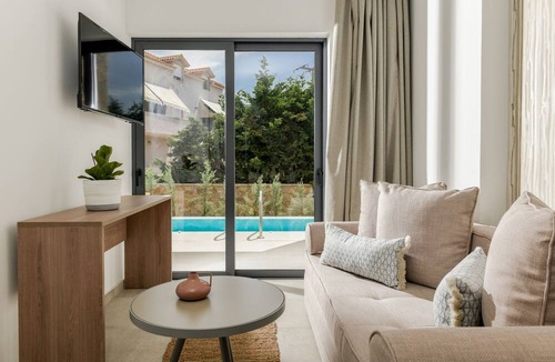 Vasilikos Apartment | 1-Bedroom Apartment with Private Pool - Lagoon Luxury Suites