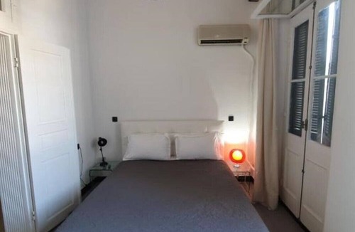 Igoumenitsa House | Center town! Private parking- 5 min from the beach!