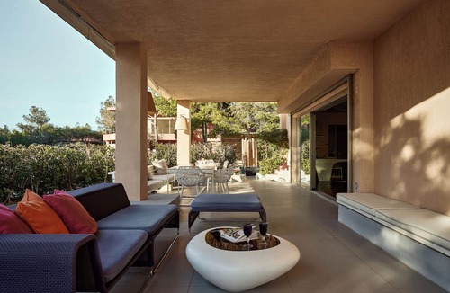 Lagonissi Villa | Luxurious Villa Philoxenia