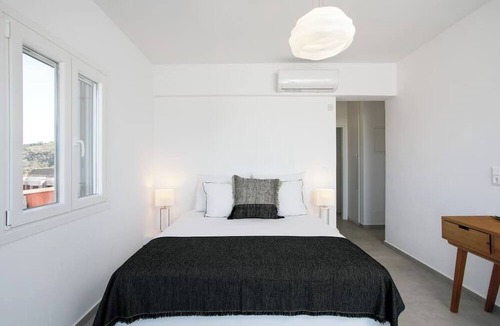 Glinado House | Villa Luxcia is located on the outskirts of the village Galanado approximately 7kms from Naxos Town.
