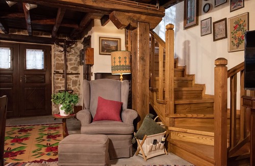 Arnaia Ski Chalet | Dandy Villas Arnea Arni
