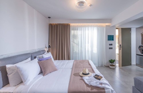 Pigianos Kampos Hotel | CHC Imperial Hotel – Adults Only