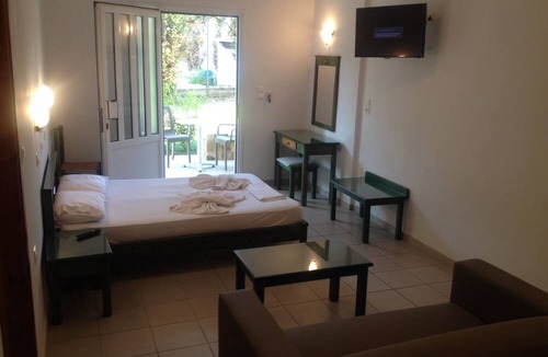 Makrys Tichos Hotel | Hotel Kyriaki
