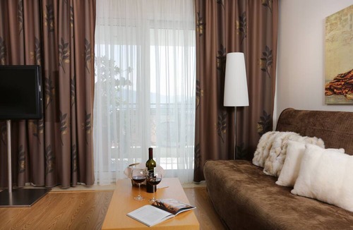 Kastoria Hotel | Chloe Hotel