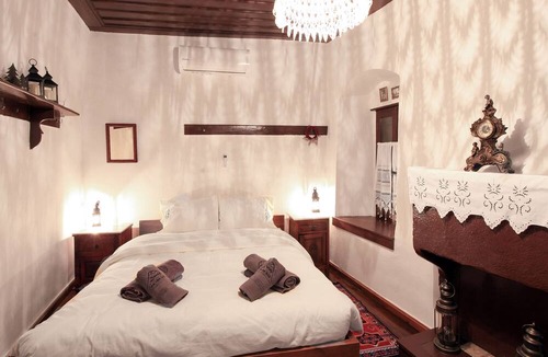 Amfikleia-Elateia Villa | Dandy on the Hill in Parnassus| Villa Pasifne - Amfikleia Village |