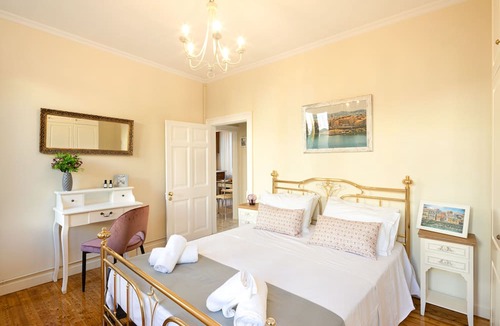 Old Town Apartment | San Nicolo dei Vecchi Casa by CorfuEscapes