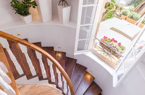 Corfu Town Hotel | Acanthus blue