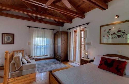 Douliana House | Traditional house Filippa with fireplace