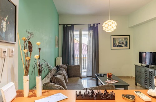 Kalamata Apartment | Erika's Oasis - Stylish Living in the Heart of History