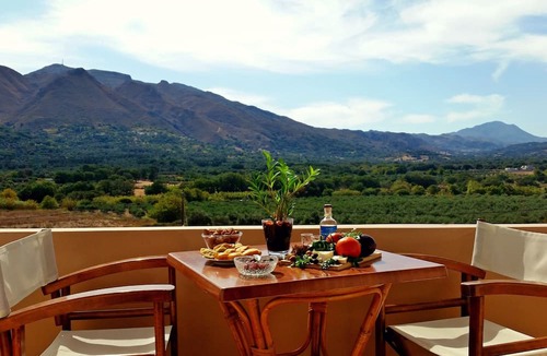 Monopari House | Sunrise Residence