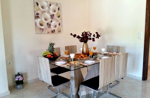 Monopari House | Sunrise Residence