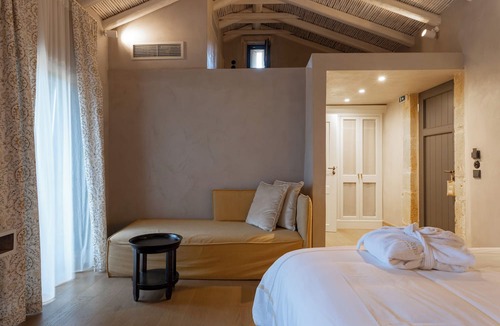 Rachi Hotel | Alistos Hotel