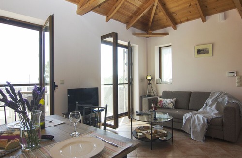 Lefktron House | Mani-leonidashouses