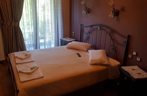 Kastanea House | Kastania Guesthouse