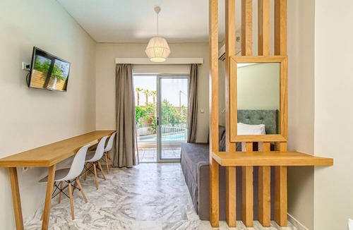 Maleme Hotel | Oliva Beach Studios & Apartments