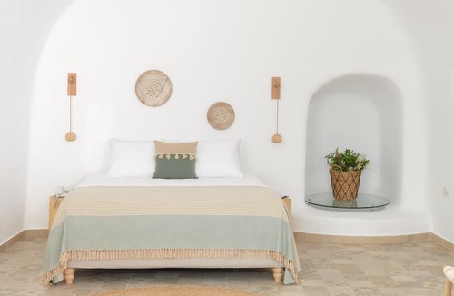 Messaria Hotel | Drops Cave Houses