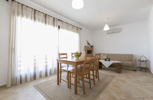 Ouranoupoli Hotel | Velia Seaside Apartments