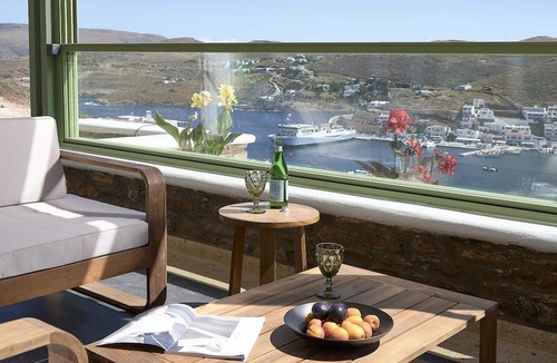 Merichas Hotel | EmGard Suites Kythnos