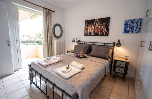 Lagonissi Apartment | Lagonissi Goddess 1, in Lagonissi, Attica, Greece, 600 meters from the beach.