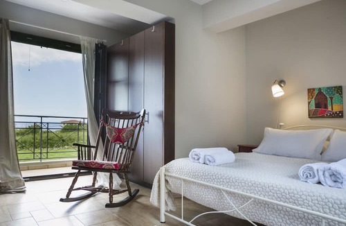 Karavados Villa | Filon Ktima Beachfront Upscale Villa