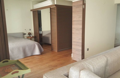 Nea Smirni Apartment | Captain's Luxury Suite