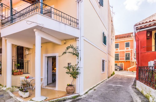Aleimmatades Apartment | Nina's Traditional House by Estia